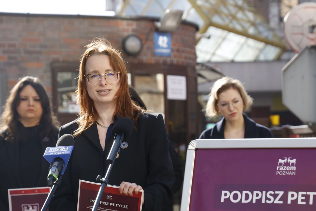 Razem zbiera podpisy pod petycją o zakaz pikiet pod szpitalem na Polnej. „Fanatycy z dala od szpitala!"